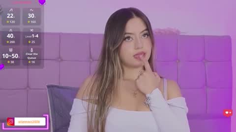 arycooper_ online show from March 26, 11:48 am