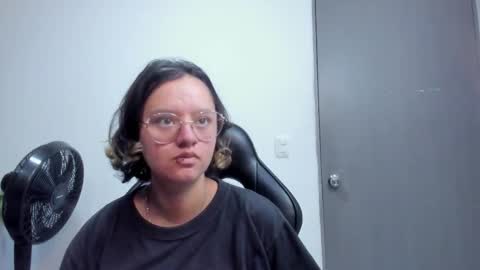 AsamiHattori  online show from November 11, 11:23 am