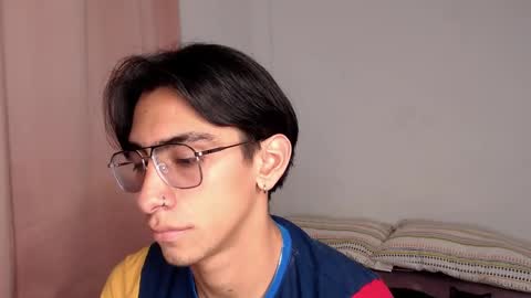 Ash online show from November 18, 12:35 am