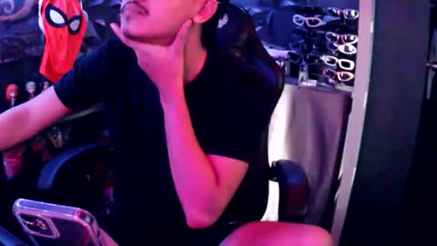 Ash Cross online show from December 4, 7:19 am