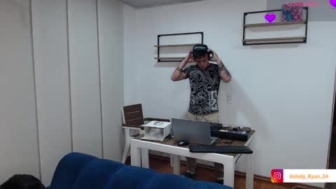 Ashley And Ryan  online show from January 10, 2:28 am