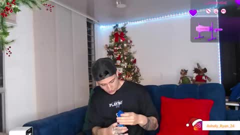 Ashley And Ryan  online show from December 14, 1:23 am