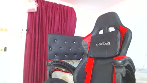 ashelyhots9inches online show from March 20, 3:17 pm