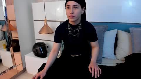 Ashkoreh online show from May 12, 8:51 pm