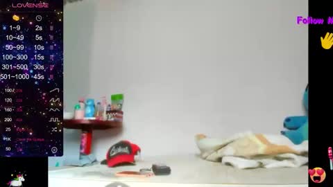 ashlley mitchell online show from December 4, 6:55 pm