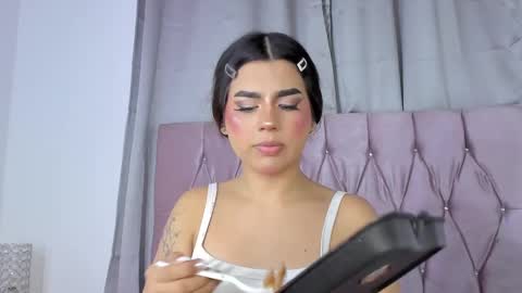 Snapshot of ashley_piinkk chatting on February 21, 6:51 am Ashley online show from February 21, 6:51 am