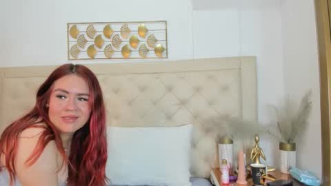 ashley_stone7 online show from November 14, 9:27 pm