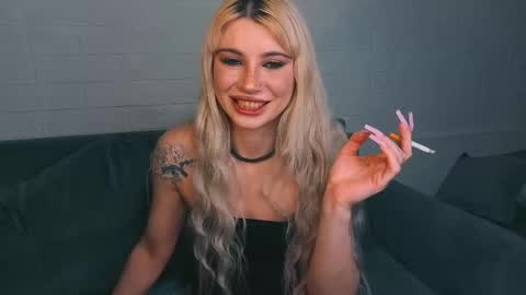 Ashley online show from March 21, 11:30 pm