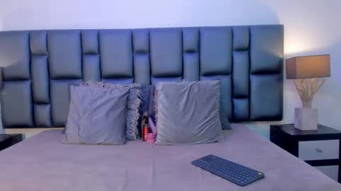 Snapshot of ashleyhiil2 chatting on March 5, 3:51 am AshleyHill online show from March 5, 3:51 am