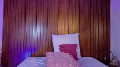 ASHLEY online show from April 16, 7:25 pm