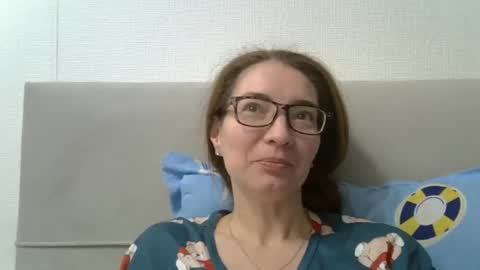 Ashley online show from February 12, 7:44 am