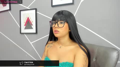 Ashlie online show from December 14, 12:33 am