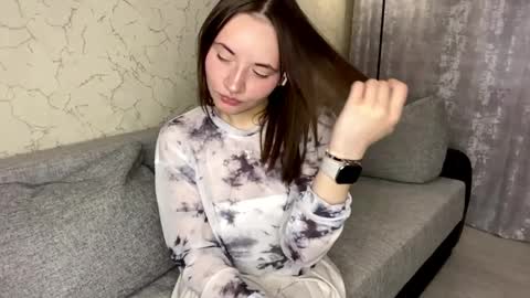 Lily online show from April 10, 2:44 pm