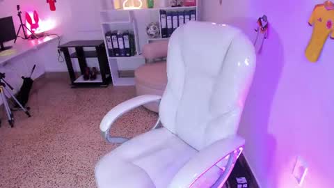 Ashly online show from July 17, 2:30 pm