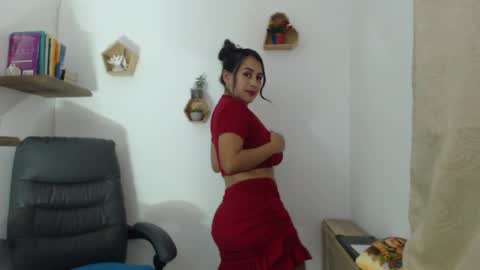 Sarah .3   hello guys .im love online show from September 24, 12:17 am