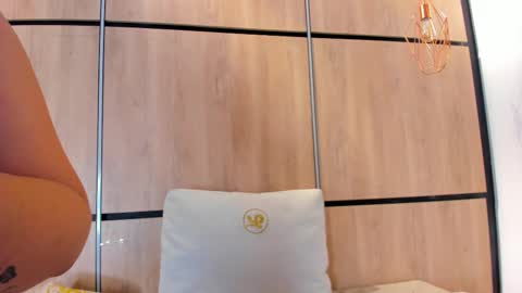 ashlyn online show from February 21, 8:23 pm