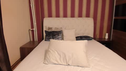 Ashley online show from April 19, 8:55 pm