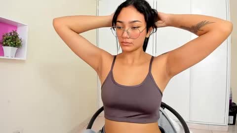 Camila online show from February 15, 1:38 pm