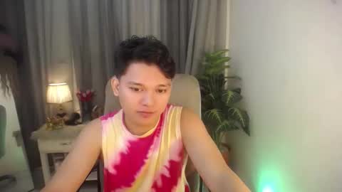 asian_handsomexx online show from December 18, 3:02 am