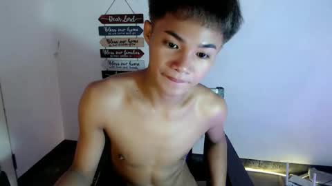 asian_lover05 online show from April 4, 6:37 pm