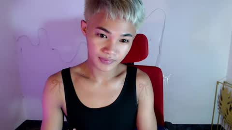 asian_lover05 online show from July 15, 6:23 pm