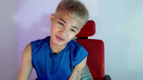 asian_lover05 online show from April 29, 4:01 pm