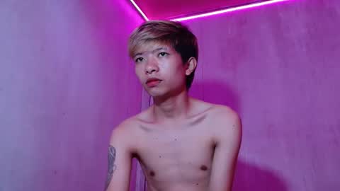 asian_macky online show from April 19, 12:17 pm