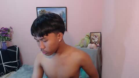 Snapshot of asian_prince_of_cock chatting on October 14, 10:02 pm Prince online show from October 14, 10:02 pm