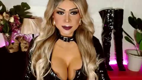 nicole online show from September 16, 3:59 pm