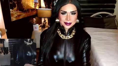 nicole online show from February 17, 8:08 pm