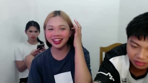   online show from February 4, 8:13 am