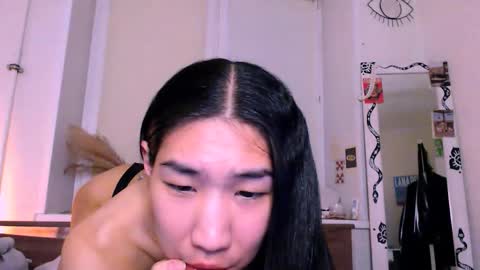 asiancvnt online show from January 13, 1:52 pm