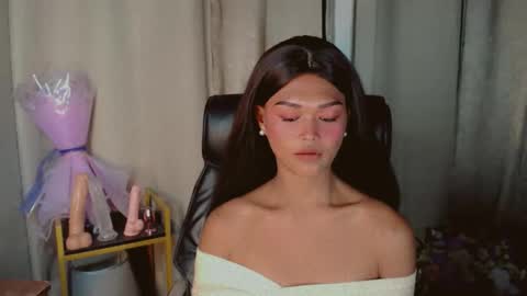 Kianna online show from April 19, 11:44 am