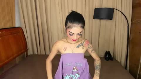 Snapshot of asianprettypetite chatting on March 1, 12:34 pm CHESKA online show from March 1, 12:34 pm