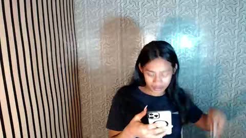 kisses online show from May 10, 4:46 pm