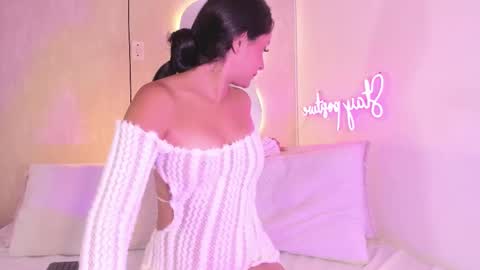 ashley  online show from October 7, 7:43 pm