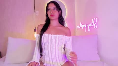 ashley  online show from October 14, 9:40 pm