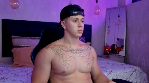 astonhills online show from April 19, 8:48 am