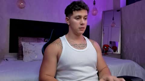 astonhills online show from April 21, 3:35 am