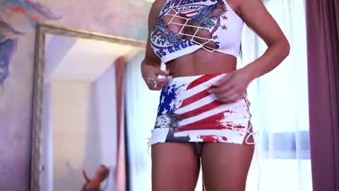 astridvexxx online show from July 17, 4:14 am