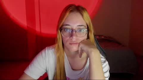 atenas online show from December 5, 10:03 am