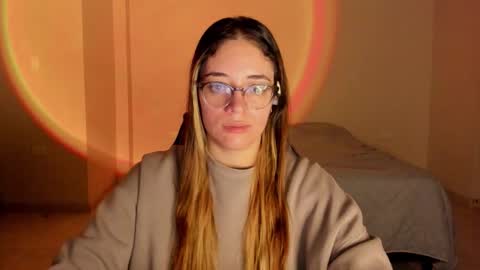 atenas online show from October 28, 10:05 am