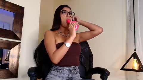 ateneaaa_ online show from December 13, 7:53 pm