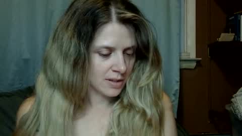 Newbie online show from December 2, 4:00 am