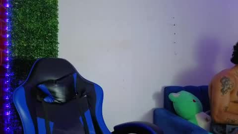 Athenea online show from April 20, 7:00 am