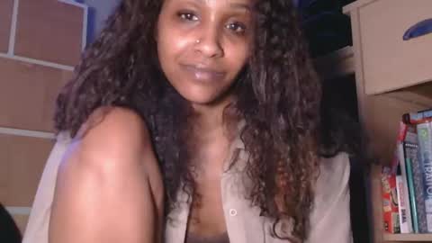 AtirahCali online show from May 3, 3:01 am
