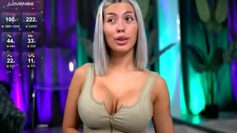 Isabella online show from September 14, 3:20 am