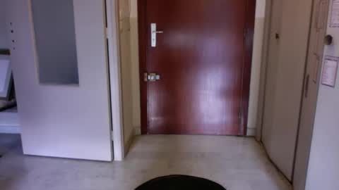 auguste061400 online show from December 18, 9:36 am