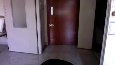 auguste061400 online show from January 15, 10:06 am