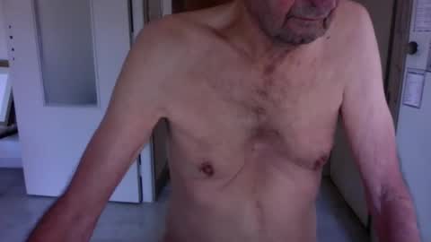 auguste061400 online show from December 12, 10:13 am